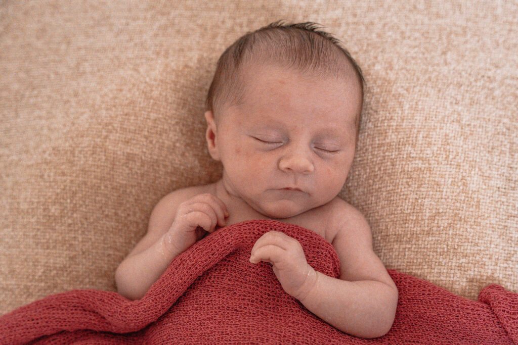 Newborn photography of baby sleeping 